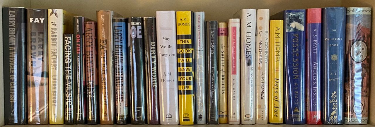 Photo of shelf F2 in the Right bookcase at Garden (second shelf from top)